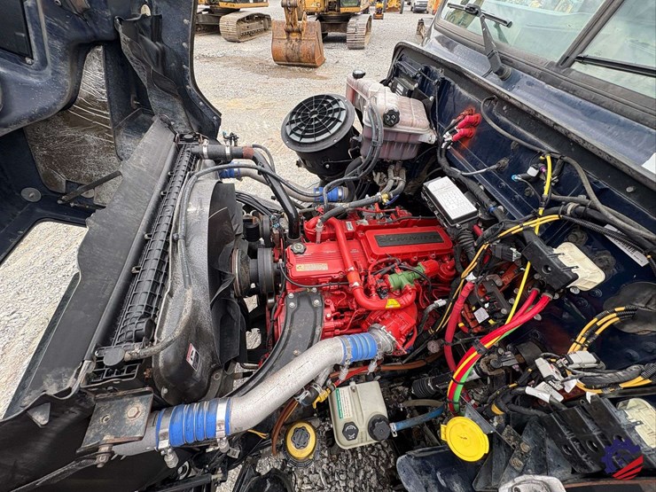 2019-western-star-4700-image-72