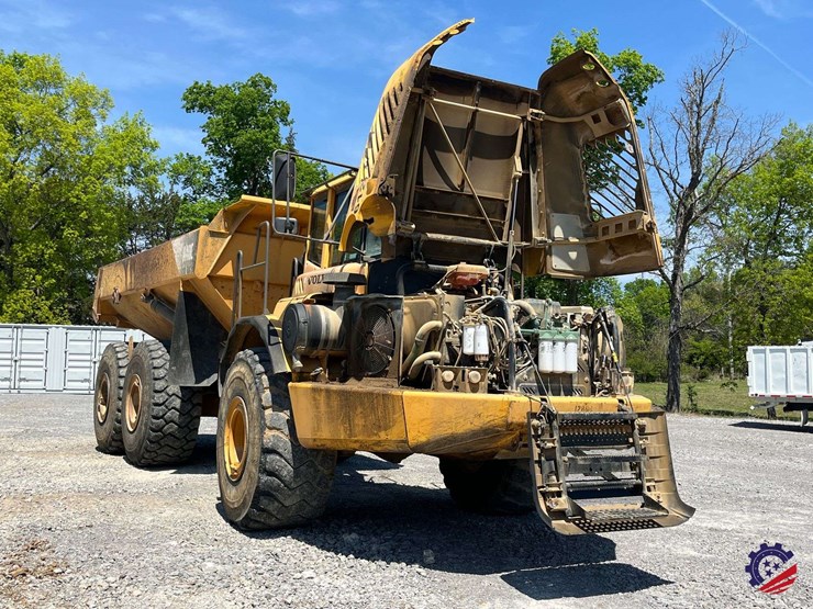 2010-volvo-a40e-image-69