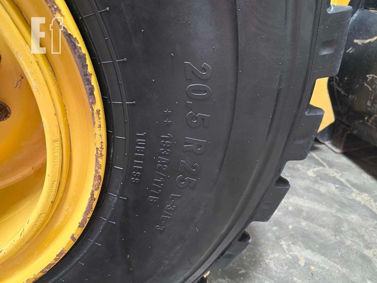 2021-caterpillar-920-image-33