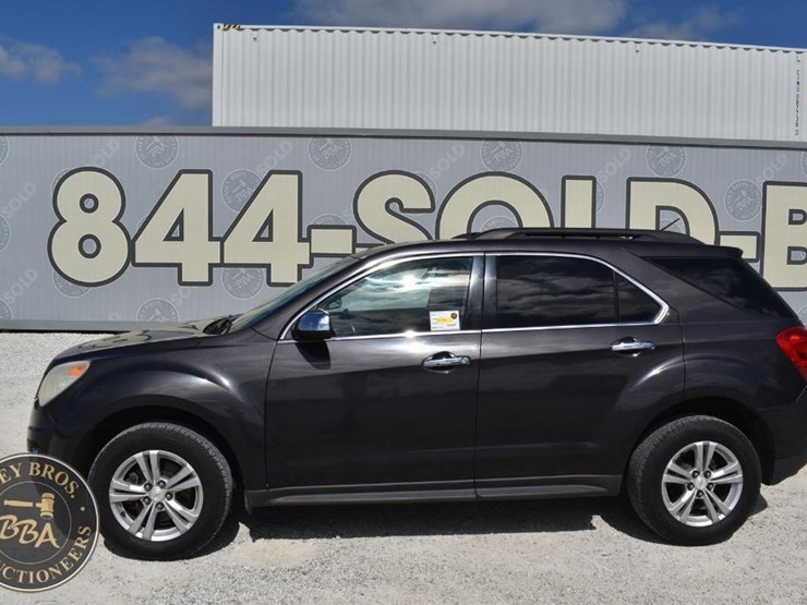 2013-chevrolet-equinox-lt-image-2