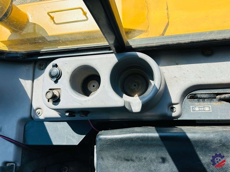 2022-komatsu-d65px-18-image-74