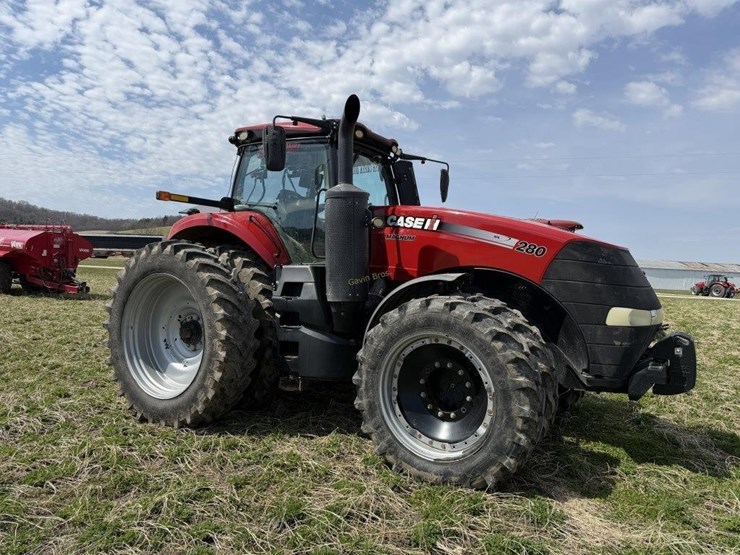 2017-case-ih-mx280-afs-magnum-tractor-image-6
