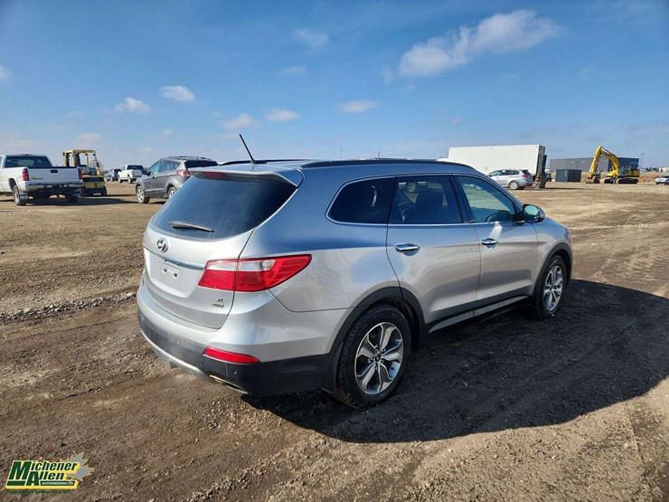 2015-hyundai-santa-fe-image-3