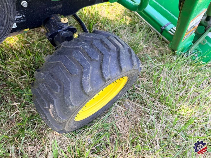 2025-john-deere-1023e-image-23