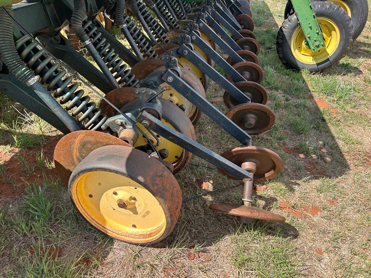 john-deere-750-image-3