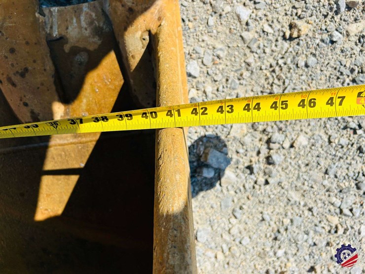 2015-komatsu-pc210-lc-image-67