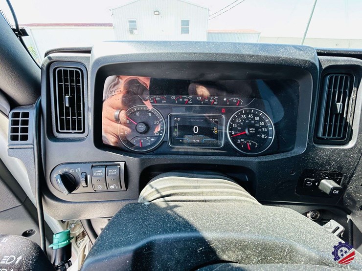 2024-international-lt62f-t/a-truck-tractor-image-110