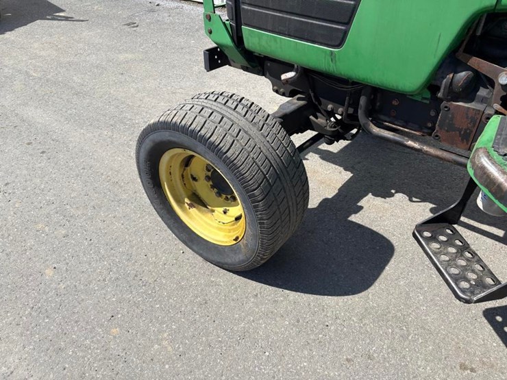 john-deere-4710-image-9
