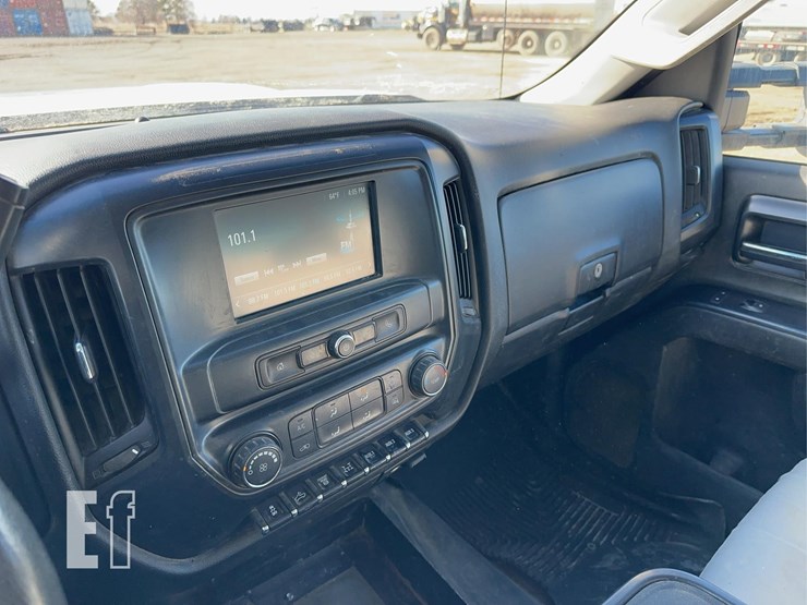 2019-chevrolet-3500-image-11