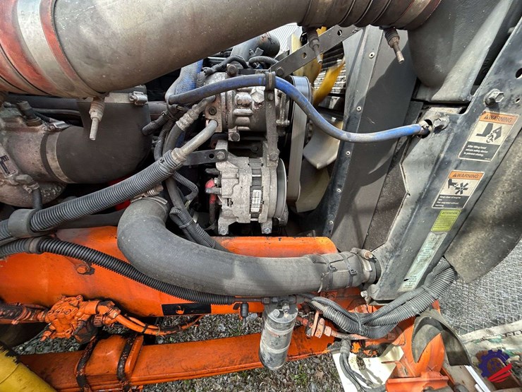 2005-kenworth-t300-image-105