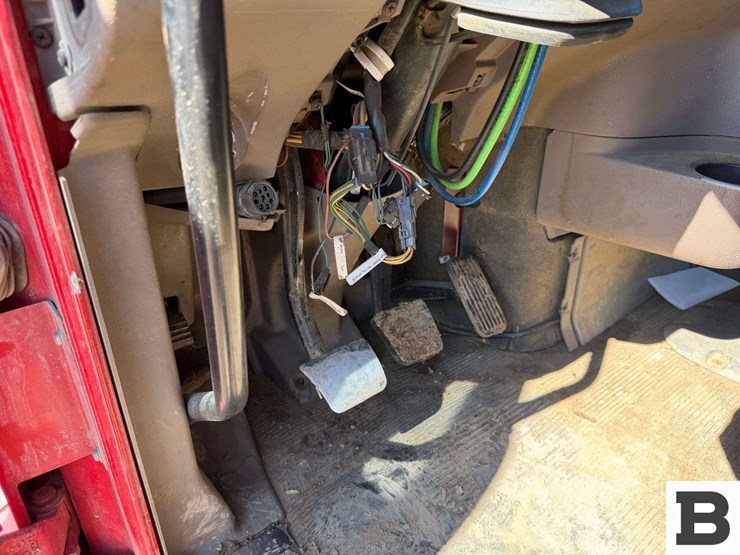 2008-peterbilt-387-image-39