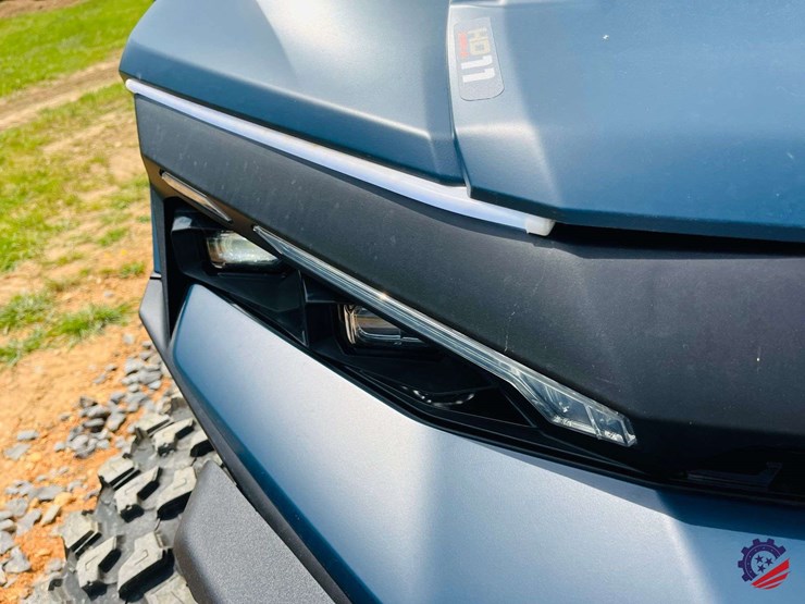 2026-can-am-defender-limited-hd11-triple-image-16