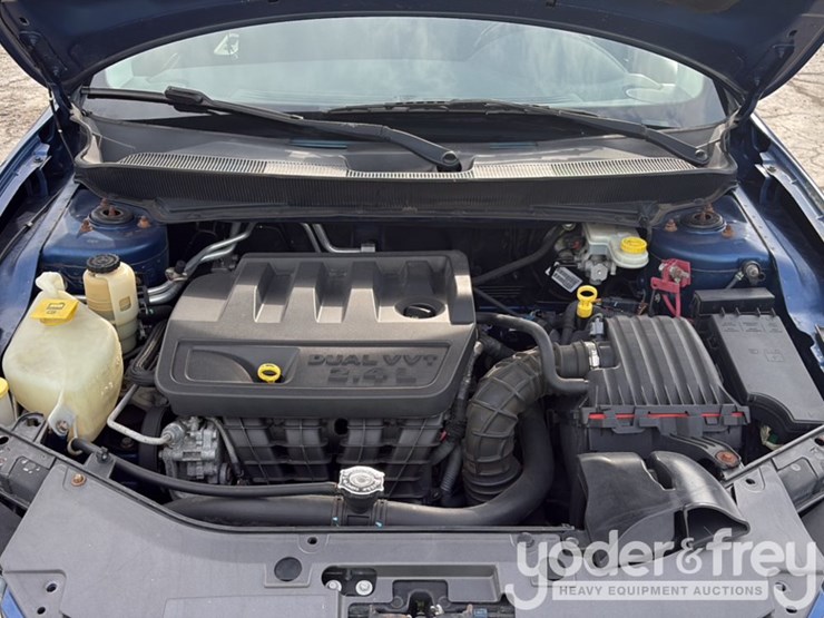 2010-chrysler-sebring-image-43