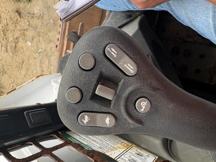 2018-bobcat-t550-image-22