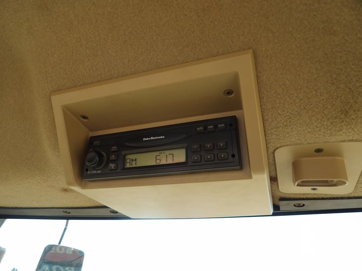 john-deere-8120-image-30