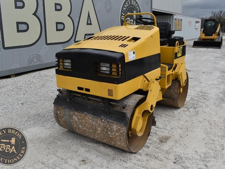 1999-caterpillar-cb-224c-image-2