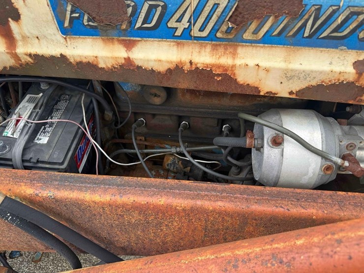 1974-ford-4000-image-25