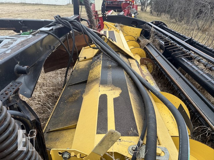 new-holland-tv140-image-63