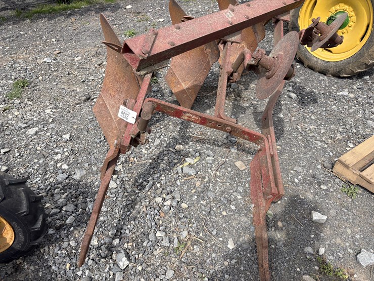 international-311-image-3