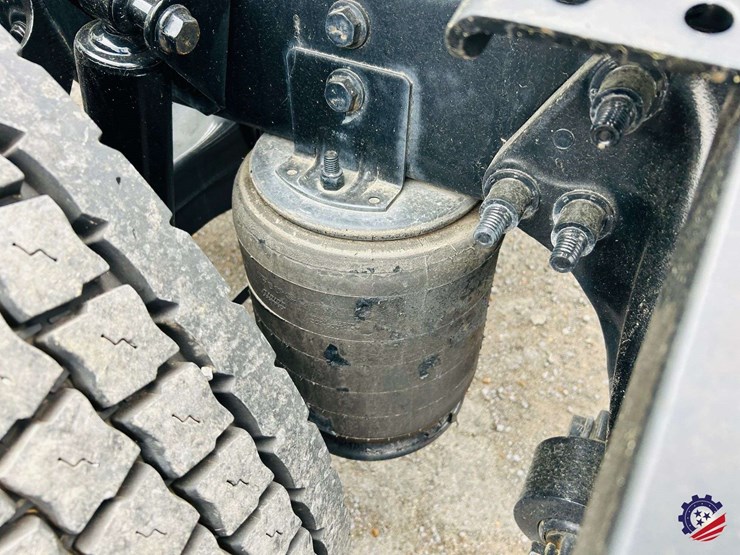 2024-international-lt62f-t/a-truck-tractor-image-63