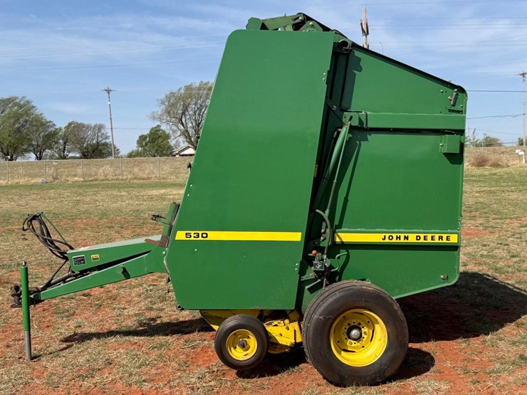 john-deere-530-image-12