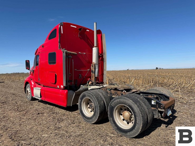 2008-peterbilt-387-image-4