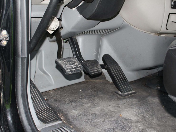 2019-peterbilt-579-image-20