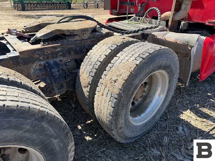 2008-peterbilt-387-image-24