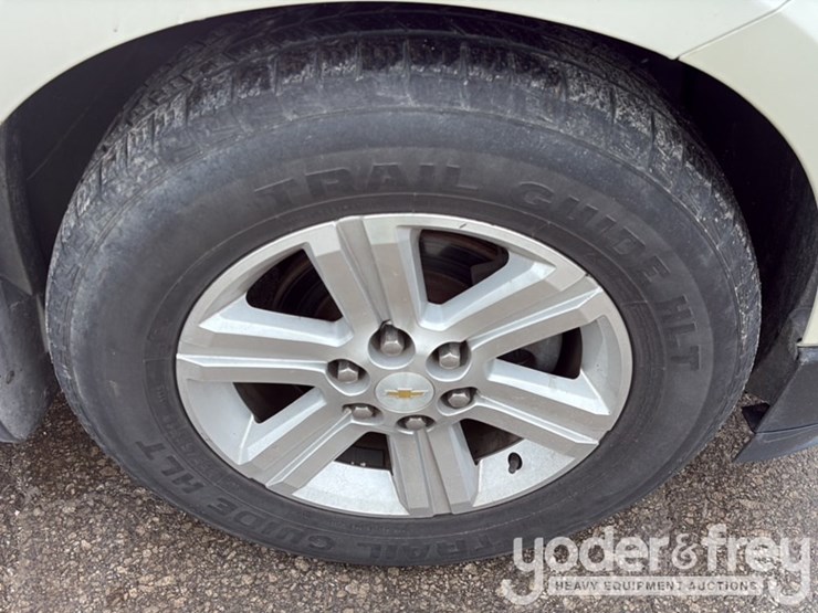 2013-chevrolet-traverse-image-24