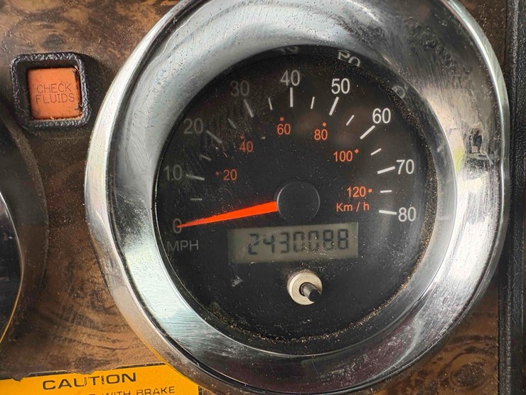 1985-kenworth-w900-image-15