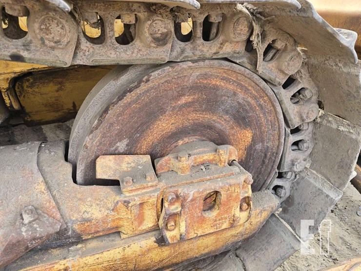 1982-caterpillar-d6d-image-35