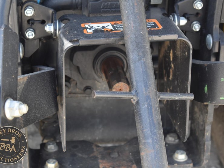 2017-john-deere-1025r-image-25