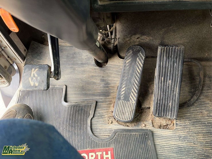 1998-kenworth-t800-image-16