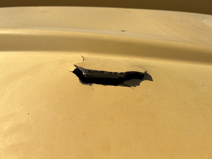 2013-caterpillar-th560b-image-17