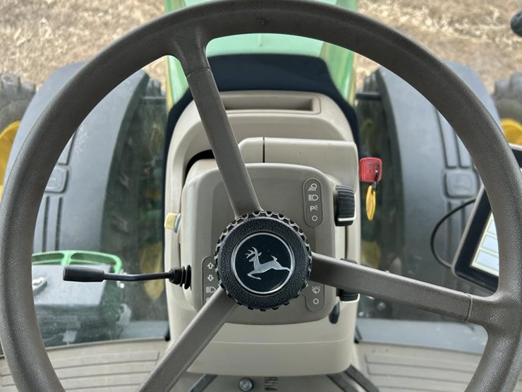 2014-john-deere-8320r-image-68