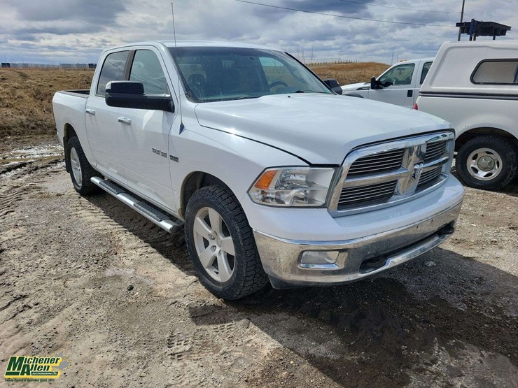 2010-dodge-ram-1500-image-4