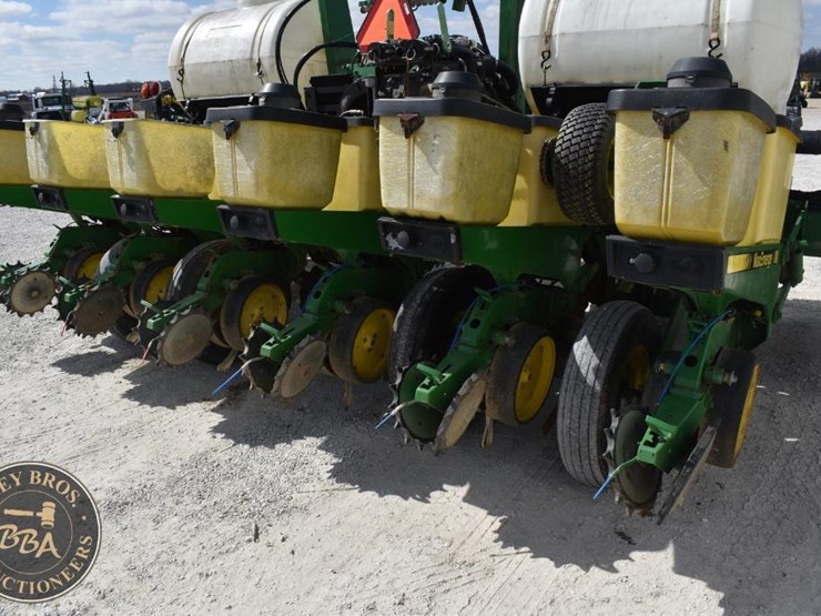 john-deere-7200-image-20