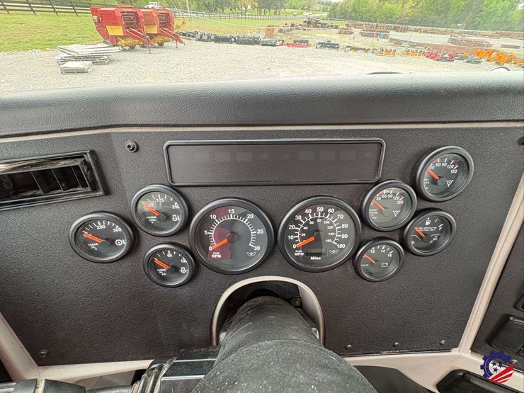 2019-western-star-4700-image-93