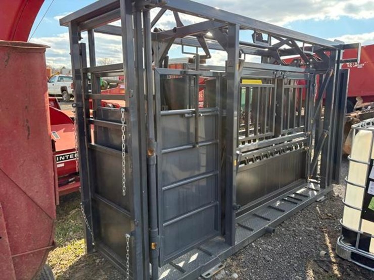 mechanical-squeeze-chute-image-4