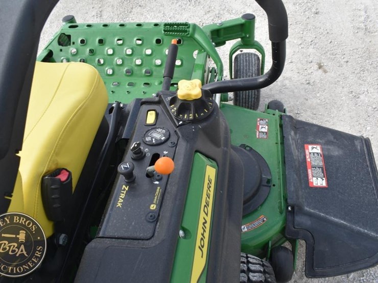 2024-john-deere-z930m-image-10