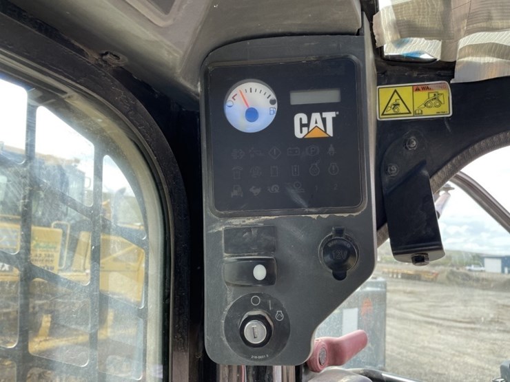 2012-caterpillar-279c2-image-25