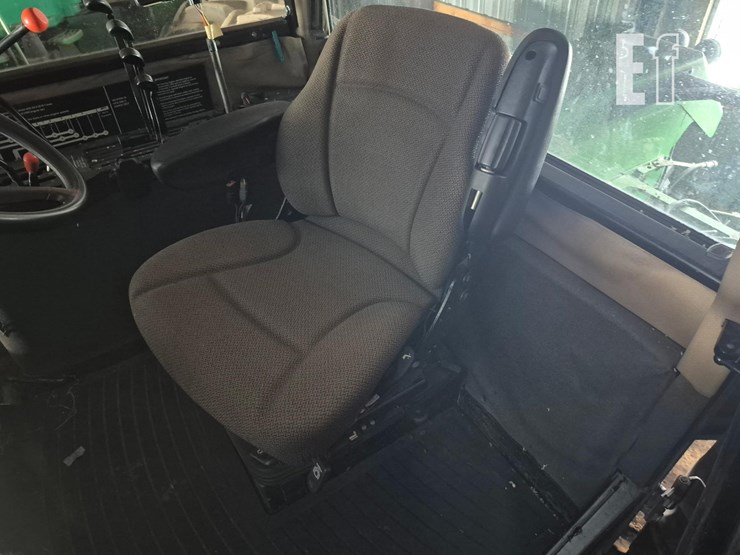 1992-john-deere-8960-image-12