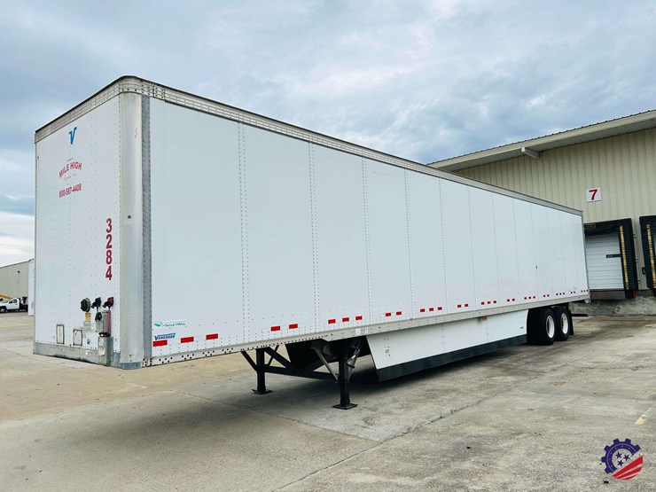 2015-vanguard-53-ft-image-2