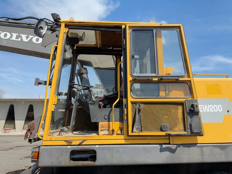 1998-volvo-ew200-image-25