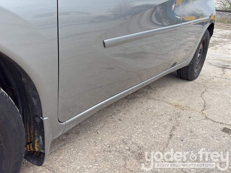 2015-nissan-versa-image-8