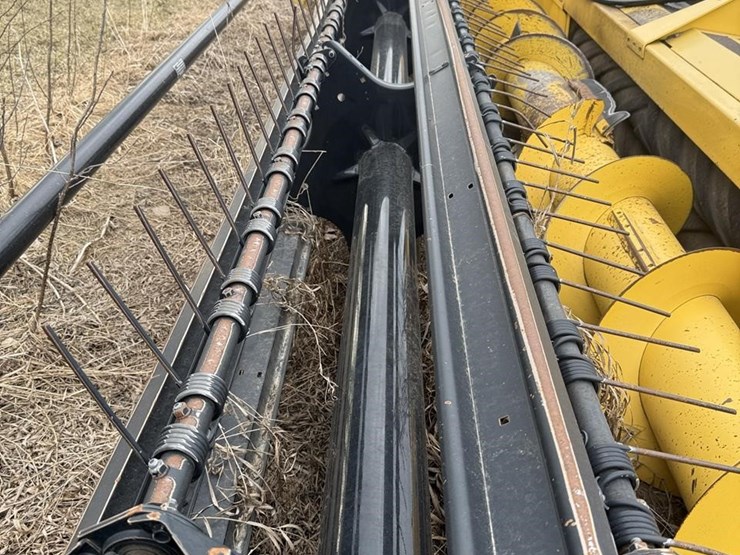 new-holland-tv140-image-58