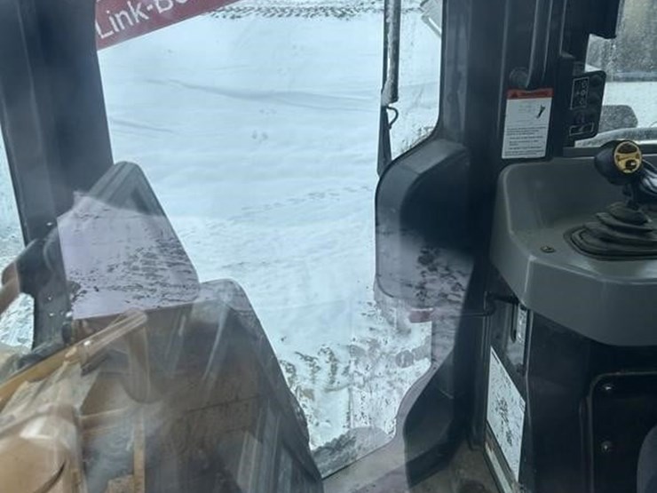 2017-komatsu-d61pxi-image-16