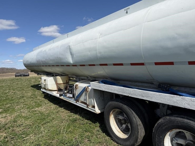 1974-heil-40'-semi-tanker-trailer-image-13