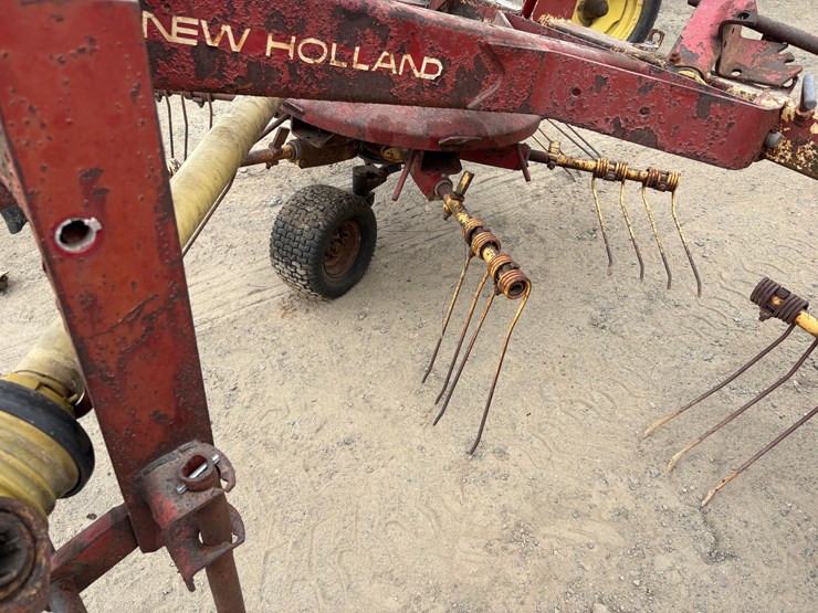 new-holland-254-image-4