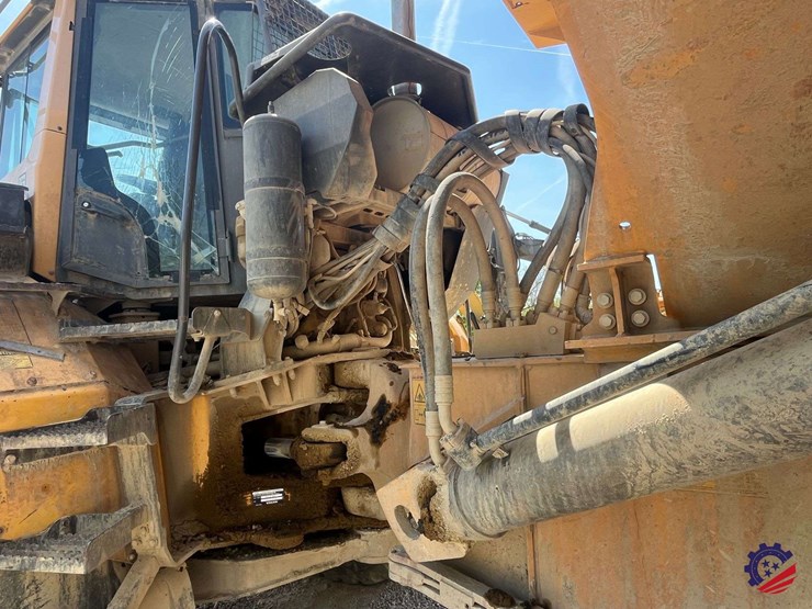 2012-volvo-a40f-image-25